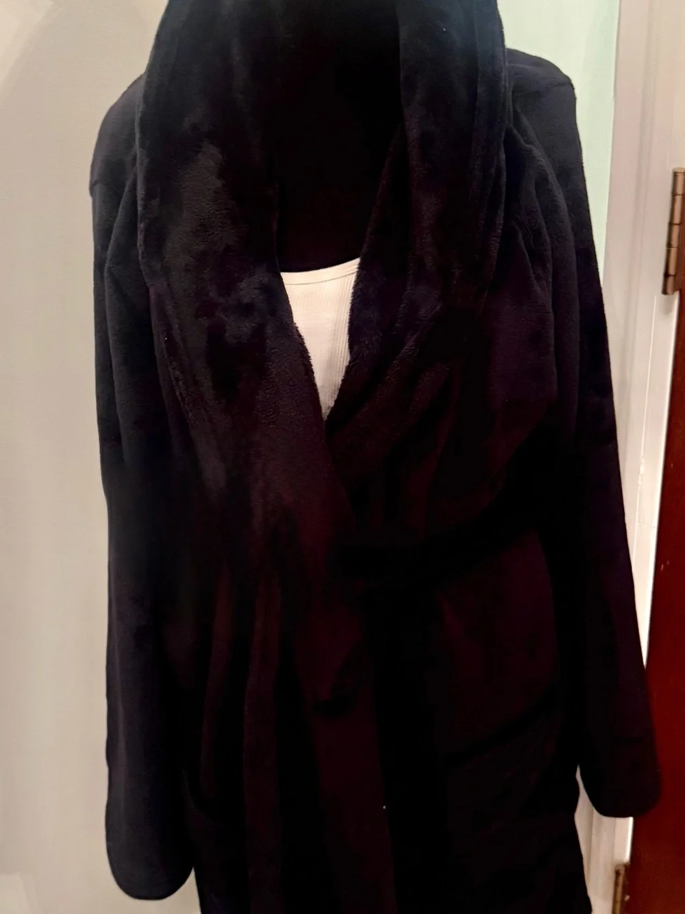 NWOT Victoria’s Secret Signature Plush Fleece Robe Black Pink Logo Back XL/XXL